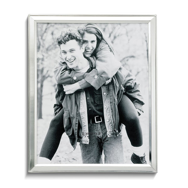 Silver-plated Classic 8x10 Photo Frame